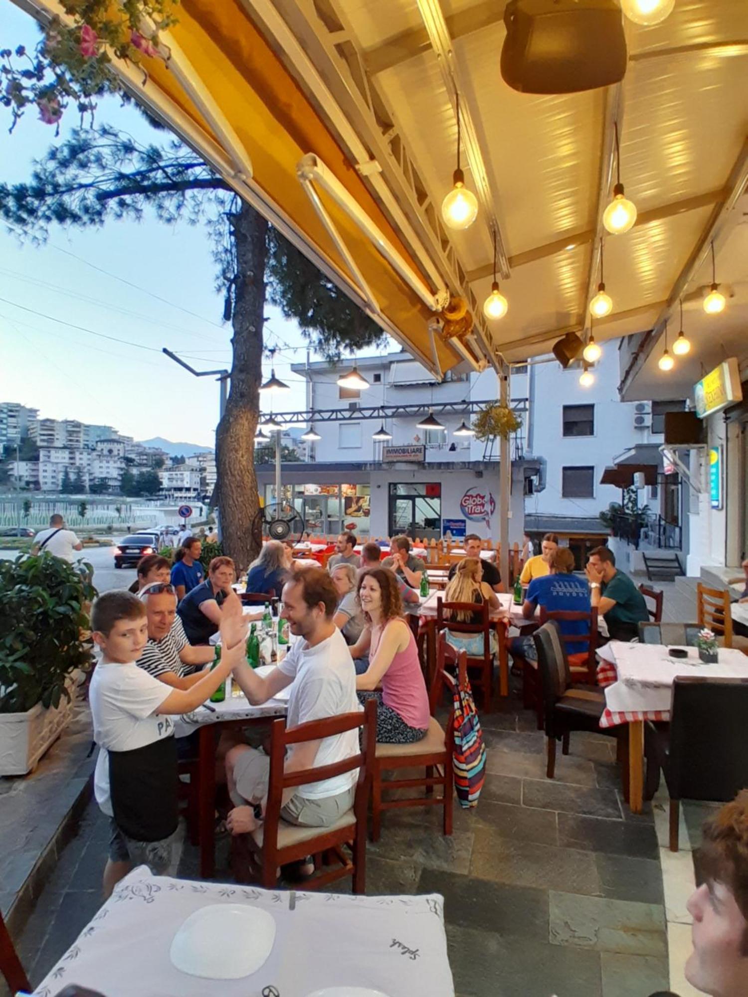 Guest House Taverna Laberia 2 Gjirokastër Exterior foto